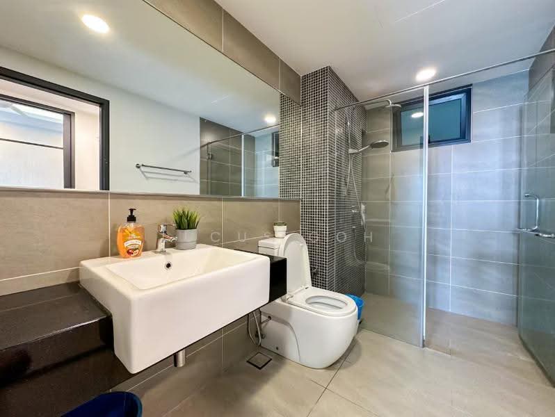 Kediaman Servis untuk Dijual di Bell Suites - Lucus Goh - Bathroom - PropertyGuru.com.my