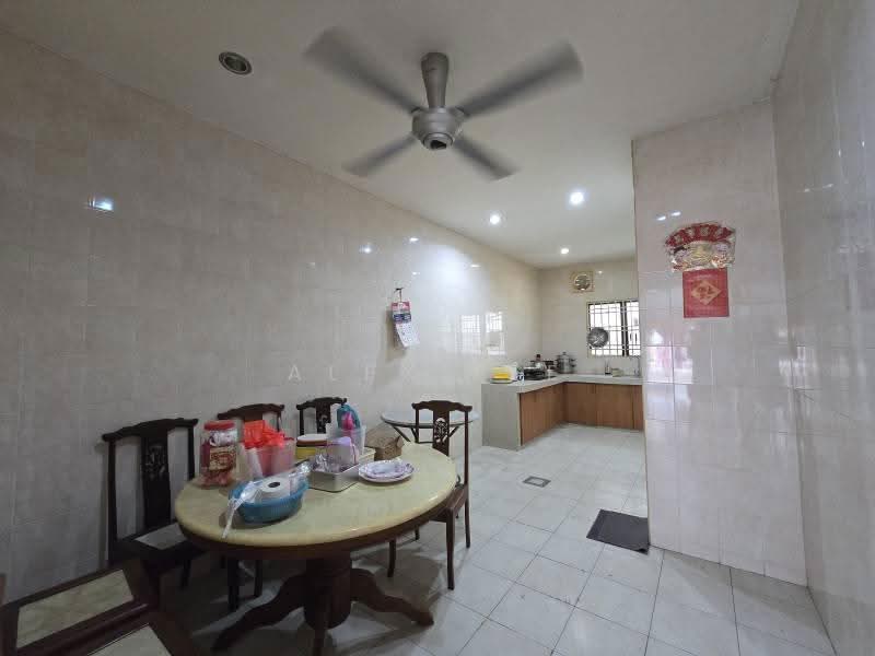 Rumah Teres untuk Dijual di Bandar Puteri Klang (Klang) - Alex Lee - Kitchen - PropertyGuru.com.my