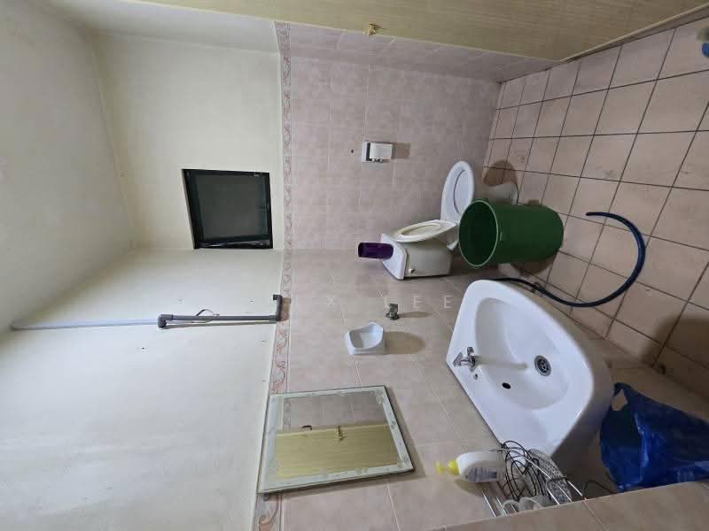 Rumah Teres untuk Dijual di Bandar Puteri Klang (Klang) - Alex Lee - Bathroom - PropertyGuru.com.my