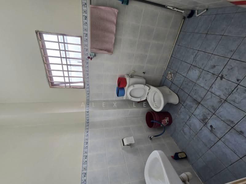 Rumah Teres untuk Dijual di Bandar Puteri Klang (Klang) - Alex Lee - Bathroom - PropertyGuru.com.my