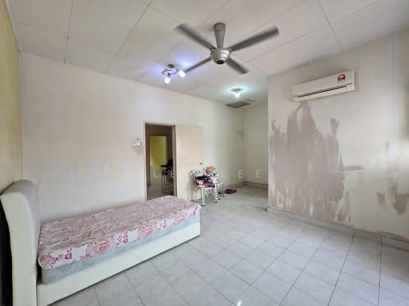 Rumah Teres untuk Dijual di Bandar Puteri Klang (Klang) - Alex Lee - Bedroom - PropertyGuru.com.my
