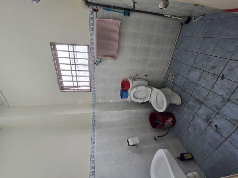 Rumah Teres untuk Dijual di Bandar Puteri Klang (Klang) - Alex Lee - Bathroom - PropertyGuru.com.my