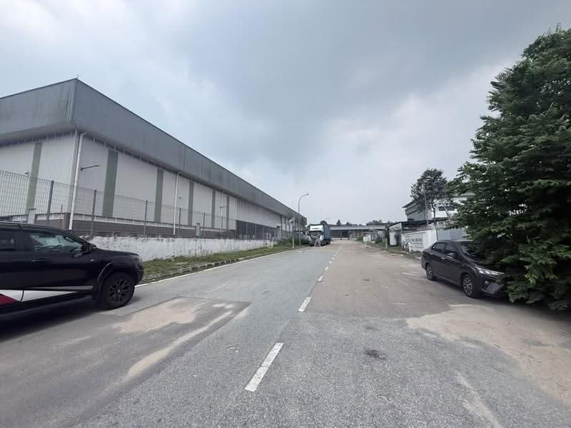 Detached Factory for Rent in Taman Desa Cemerlang (Ulu Tiram) - Chew Jia Jia - Exterior - PropertyGuru.com.my