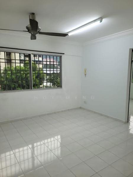 Apartment for Sale at Taman Pekaka Block 31 - Hoy Meng - Living Room - PropertyGuru.com.my