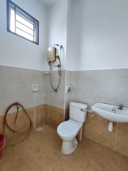 2-storey Terraced House for Sale in Bukit Indah (Iskandar Puteri (Nusajaya)) - Karl Lim - Bathroom - PropertyGuru.com.my