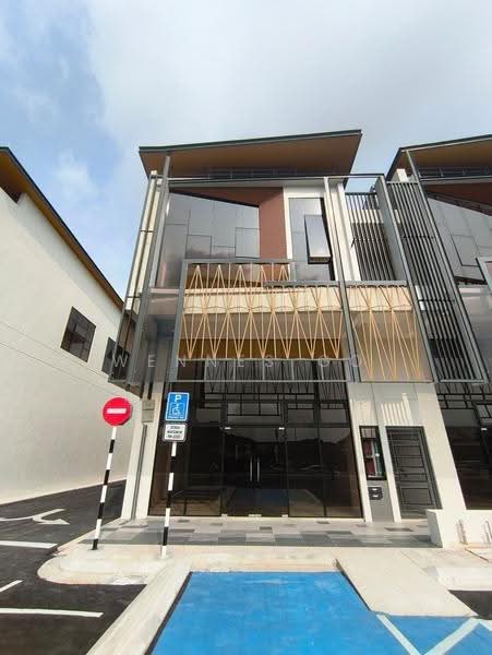 Shop / Office for Rent in Bukit Indah (Iskandar Puteri (Nusajaya)) - Wennes Go - Exterior - PropertyGuru.com.my