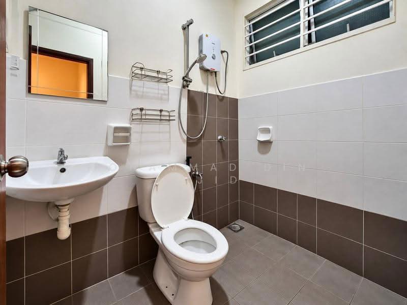 Rumah Teres 1-Tingkat untuk Dijual di Bandar Putera 2 (Klang) - Mohammad Din Majid - Bathroom - PropertyGuru.com.my