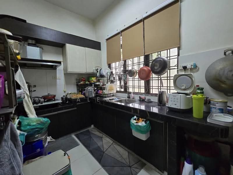 Rumah Teres untuk Dijual di Bandar Puteri Klang (Klang) - Alex Lee - Kitchen - PropertyGuru.com.my