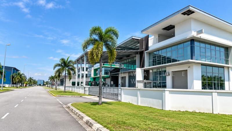 Semi-D Factory for Sale in Puchong (Selangor) - Queenie Hwa Lee Soo Hwa - Exterior - PropertyGuru.com.my
