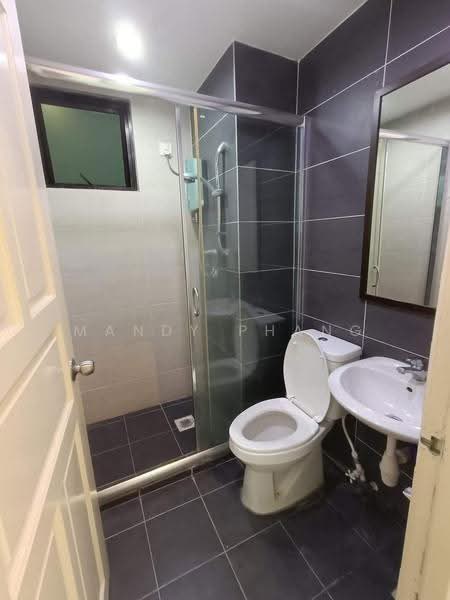 Condominium for Rent at Kinta Riverfront Hotel & Suites - Mandy Phang - Bathroom - PropertyGuru.com.my