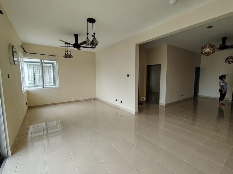 Kondominium untuk Disewa di Platinum Hill PV 8 - Luis Looi - Living Room - PropertyGuru.com.my