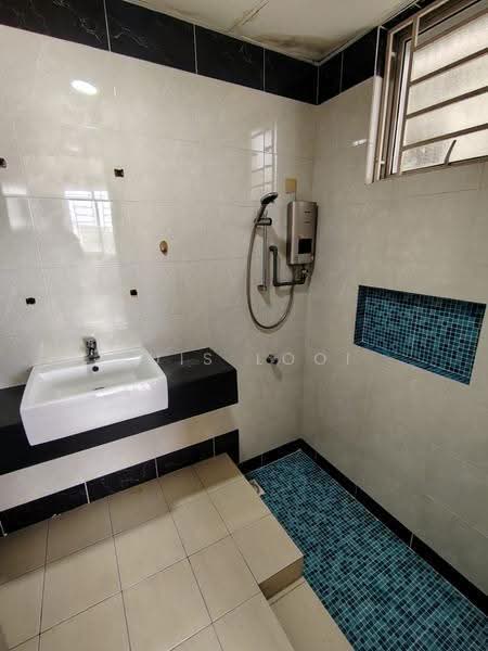 Kondominium untuk Disewa di Platinum Hill PV 8 - Luis Looi - Bathroom - PropertyGuru.com.my
