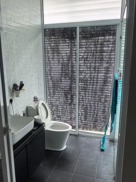 Rumah Teres 2-Tingkat untuk Dijual di Ayer Itam (Penang) - Lynda Chan - Bathroom - PropertyGuru.com.my