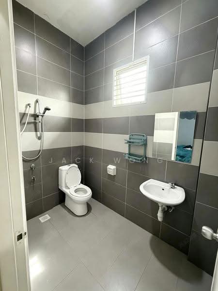 3-storey Terraced House for Sale in Taman Ehsan Jaya (Ulu Tiram) - Jack Wong - Bathroom - PropertyGuru.com.my