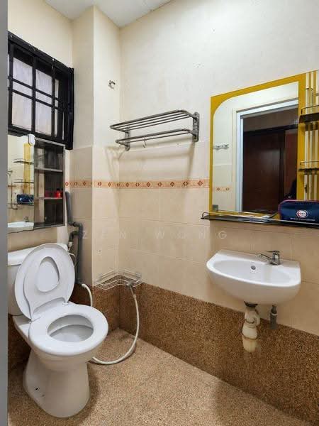 Rumah Teres 2-Tingkat untuk Dijual di Taman Mutiara Rini (Skudai) - Zen Wong - Bathroom - PropertyGuru.com.my
