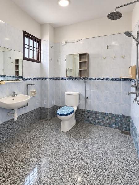 Rumah Teres 2-Tingkat untuk Dijual di Taman Mutiara Rini (Skudai) - Zen Wong - Bathroom - PropertyGuru.com.my