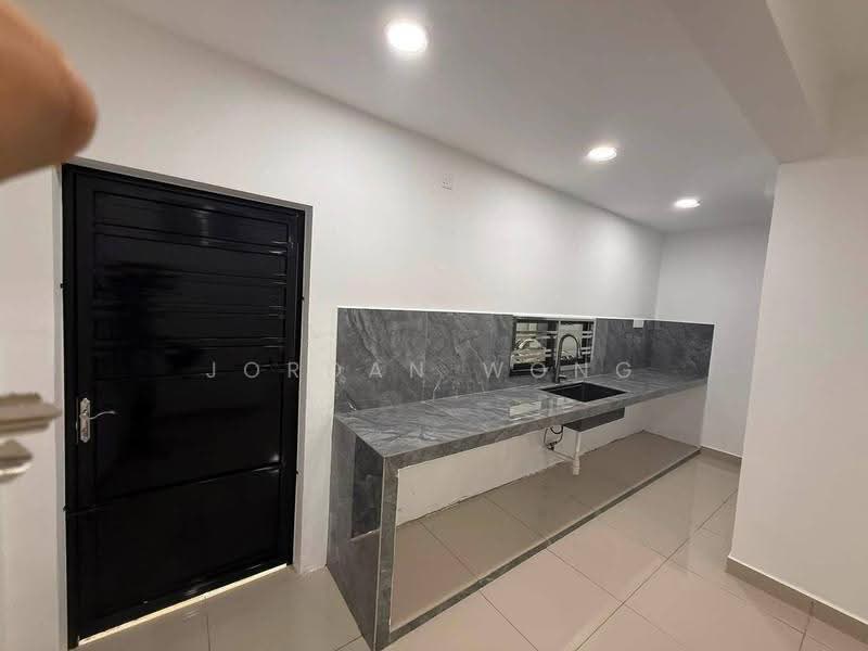 Terraced House for Rent in Bandar Dato Onn (Tebrau) - Jordan Wong - Kitchen - PropertyGuru.com.my