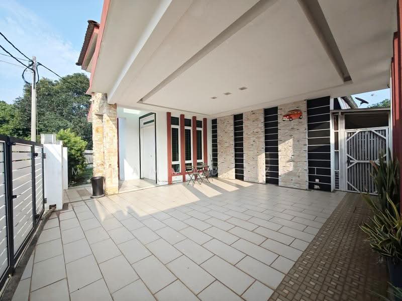 Bungalow House for Sale in Kampung Sungai Ular (Sungai Karang) - Mohammad Azizi - PropertyGuru.com.my