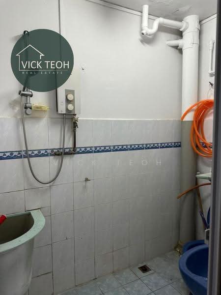 Apartment for Sale at Taman Alor Vista - Vick Teoh - Bathroom - PropertyGuru.com.my