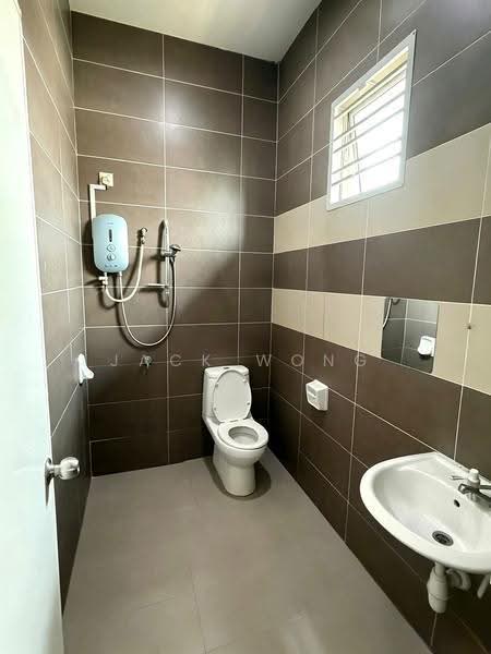 3-storey Terraced House for Rent in Taman Ehsan Jaya (Ulu Tiram) - Jack Wong - Bathroom - PropertyGuru.com.my