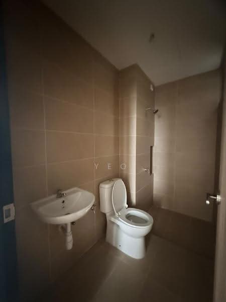 Kediaman Servis untuk Dijual di Pandan Heights (Residensi Pandan 3) - Shu Rui Lim - Bathroom - PropertyGuru.com.my