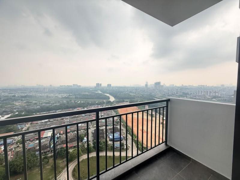 Kediaman Servis untuk Dijual di Pandan Heights (Residensi Pandan 3) - Shu Rui Lim - Balcony - PropertyGuru.com.my
