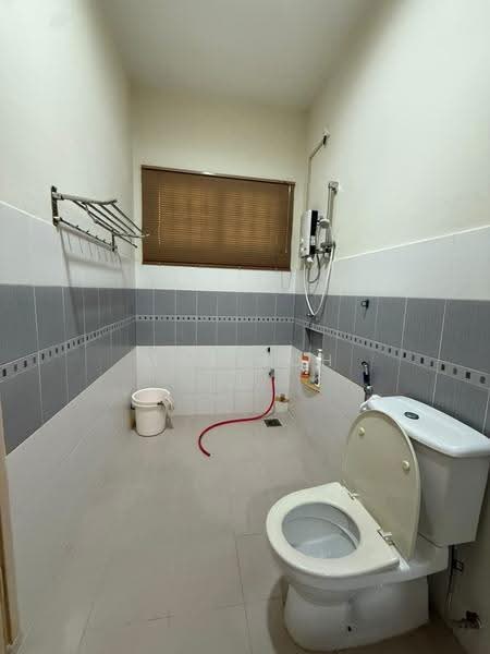 Rumah Berkembar untuk Dijual di Taman Nusa Idaman (Iskandar Puteri (Nusajaya)) - Max Loh - Bathroom - PropertyGuru.com.my