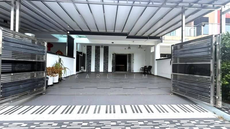 Rumah Teres 3-Tingkat untuk Dijual di Bandar Seri Alam (Masai) - Karl Lim - Exterior - PropertyGuru.com.my