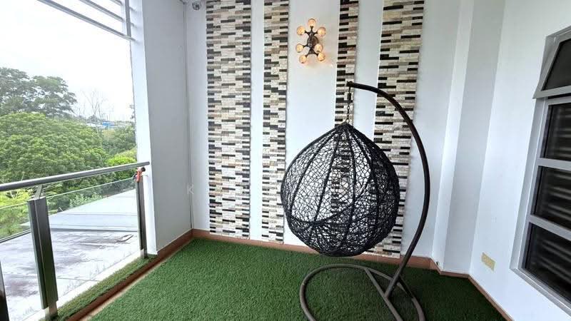 Rumah Teres 3-Tingkat untuk Dijual di Bandar Seri Alam (Masai) - Karl Lim - Balcony - PropertyGuru.com.my
