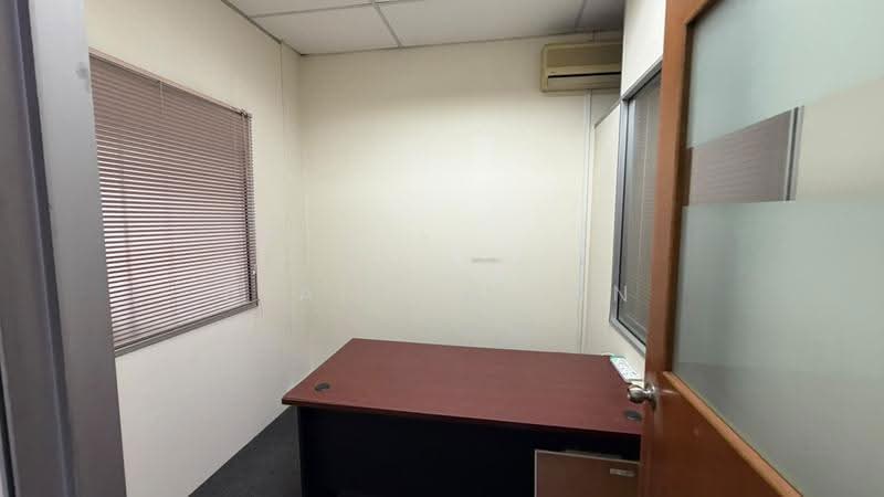 Kedai untuk Disewa di Taman Molek (Johor Bahru) - Elaine Chan - Study - PropertyGuru.com.my