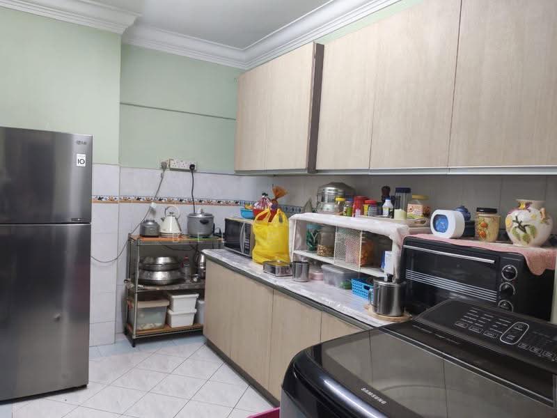 Condominium for Sale at Bam Villa - Belle Yee - Kitchen - PropertyGuru.com.my