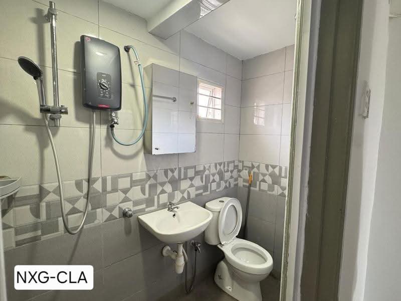 2-storey Terraced House for Sale in Taman Desawan (Klang) - Ivy Por - Bathroom - PropertyGuru.com.my