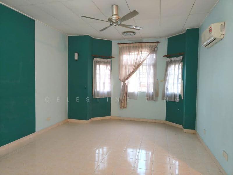 2-storey Terraced House for Sale in Taman Bukit Mewah (Kajang) - Celestine Ting - Living Room - PropertyGuru.com.my