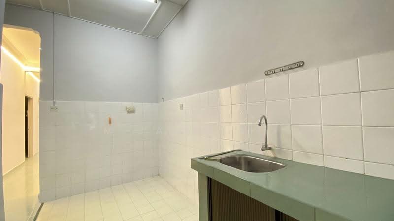 Rumah Teres 1-Tingkat untuk Dijual di Taman Sri Terap (Muar) - M Jamil Ali - Kitchen - PropertyGuru.com.my