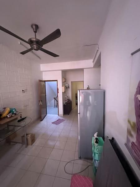 Flat for Rent at Taman Tenaga - Alex Lee - Corridor - PropertyGuru.com.my