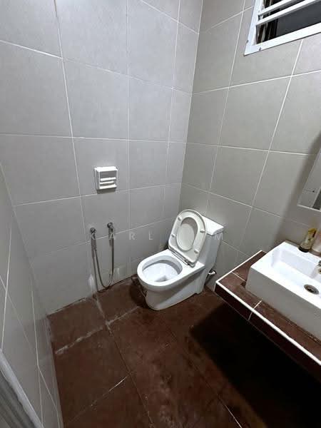 2-storey Terraced House for Sale in Bandar Dato Onn (Tebrau) - Karl Lim - Bathroom - PropertyGuru.com.my