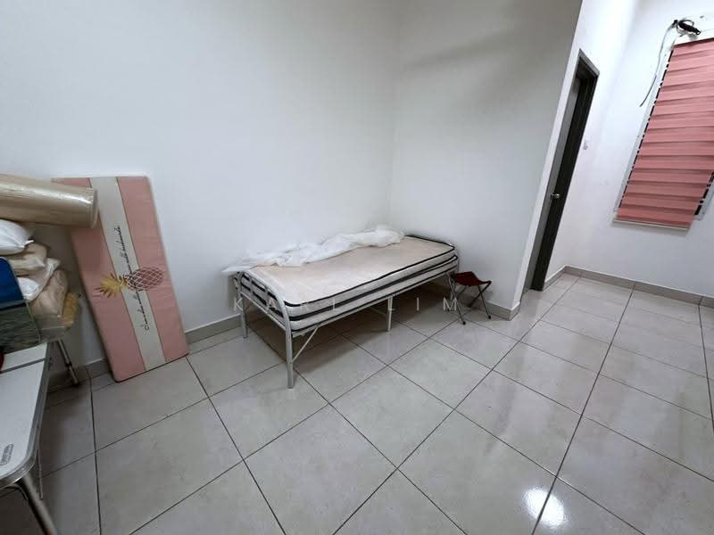 2-storey Terraced House for Sale in Bandar Dato Onn (Tebrau) - Karl Lim - Bedroom - PropertyGuru.com.my