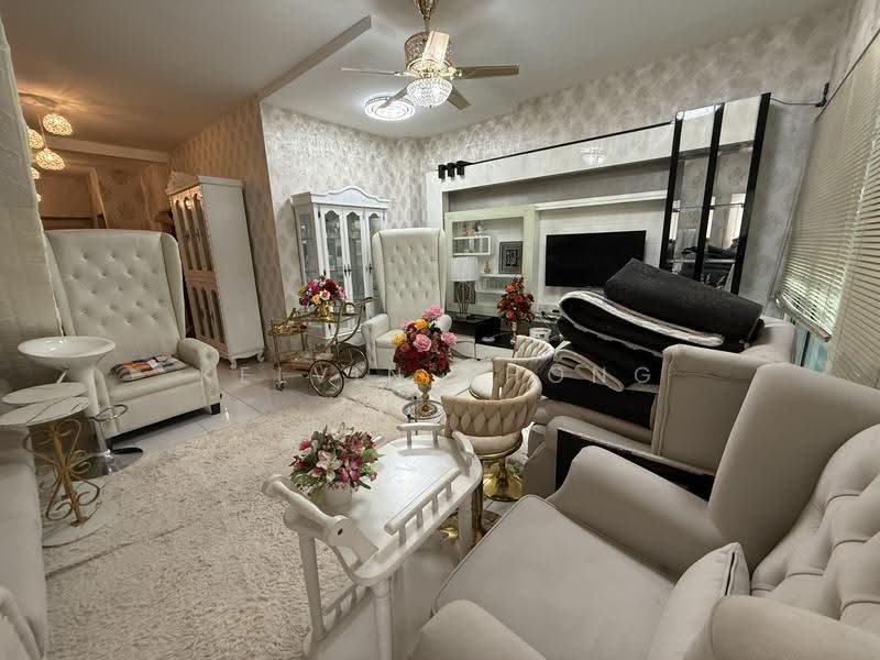 Rumah Teres 2-Tingkat untuk Dijual di Taman Pengkalan Barat (Ipoh) - Kelvin Chong - Living Room - PropertyGuru.com.my