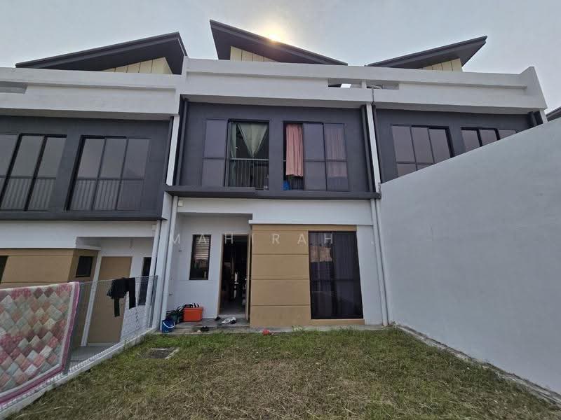 Terraced House for Sale in Kampung Desa Putra (Dengkil) - Mahirah . - Exterior - PropertyGuru.com.my