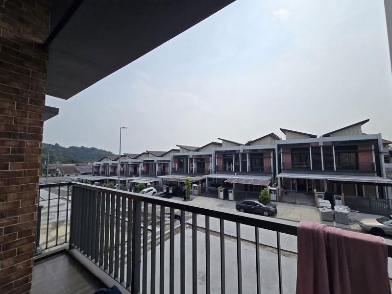 Terraced House for Sale in Kampung Desa Putra (Dengkil) - Mahirah . - Exterior - PropertyGuru.com.my