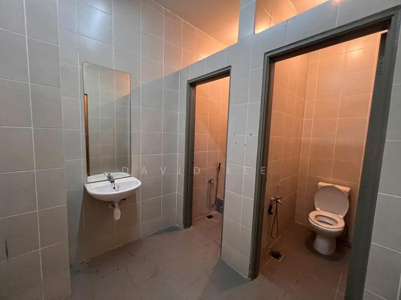 Kilang Berkembar untuk Disewa di Saujana Rawang (Rawang) - David Lee - Bathroom - PropertyGuru.com.my