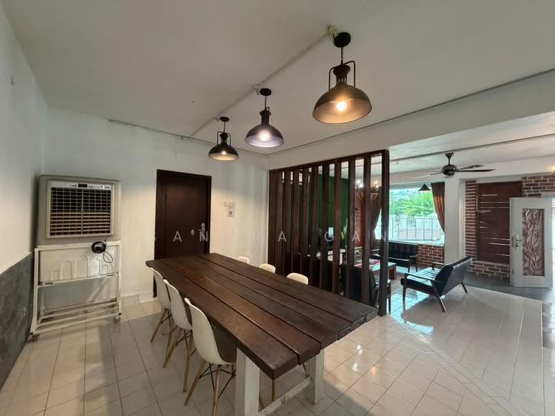 Rumah Banglo untuk Disewa di Johor Bahru (Johor) - Sandra Gan - Dining Room - PropertyGuru.com.my