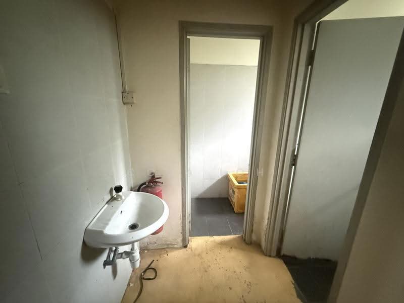 Kedai / Pejabat untuk Disewa di Bandar Dato Onn (Tebrau) - Cora Loh - Interior - PropertyGuru.com.my