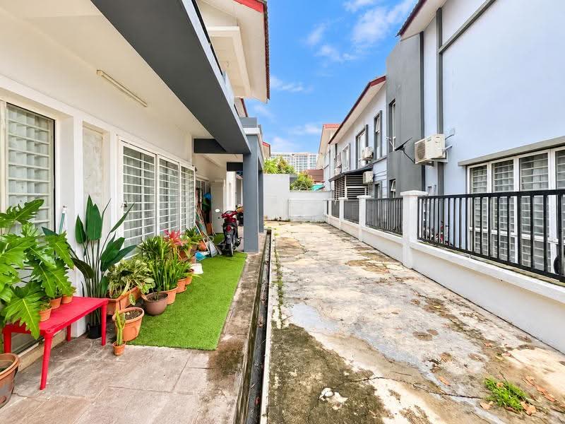 Rumah Banglo untuk Dijual di Seksyen 15 (Bangi) - Fikri Yasmin - Exterior - PropertyGuru.com.my