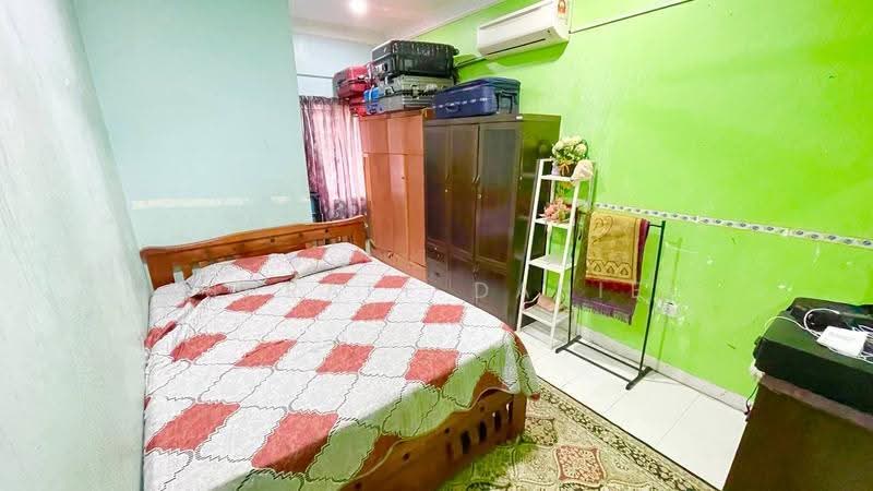 Terraced House for Sale in Taman Desa Karunmas (Balakong) - Ashraff Daniel - Bedroom - PropertyGuru.com.my