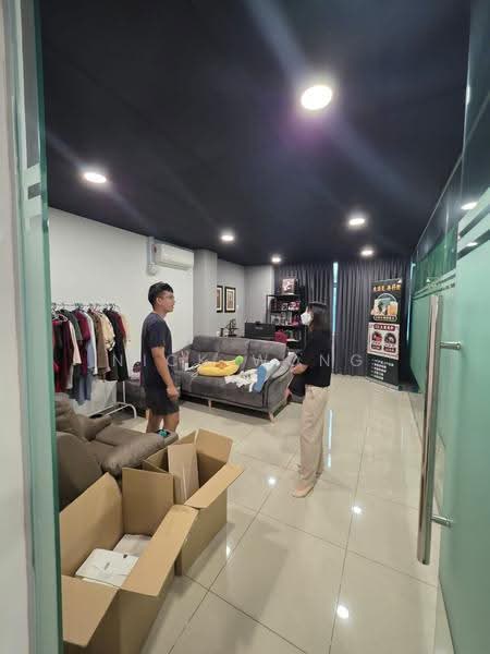 Kedai / Pejabat untuk Disewa di BANDAR PUCHONG JAYA (Puchong) - Nick Wong - Living Room - PropertyGuru.com.my