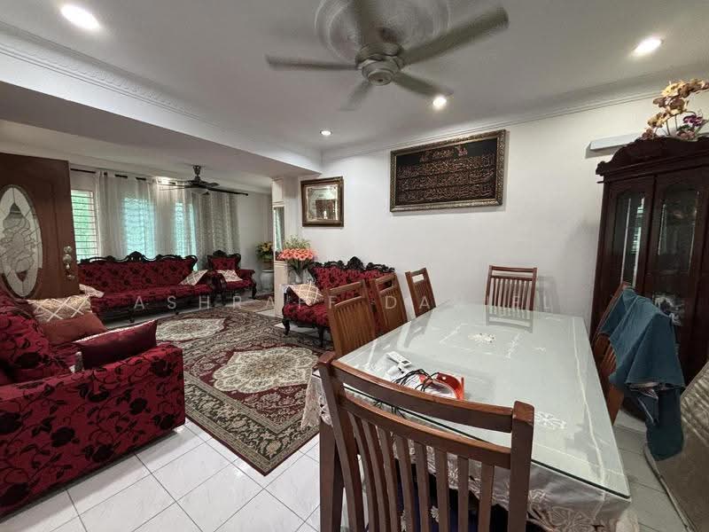Cluster House for Sale in Taman Putra Perdana (Puchong) - Ashraff Daniel - Living Room - PropertyGuru.com.my