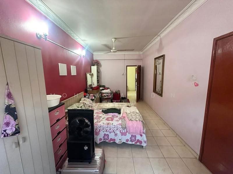 2-storey Terraced House for Sale in Taman Bukit Subang (Shah Alam) - Mohammad Din Majid - Bedroom - PropertyGuru.com.my