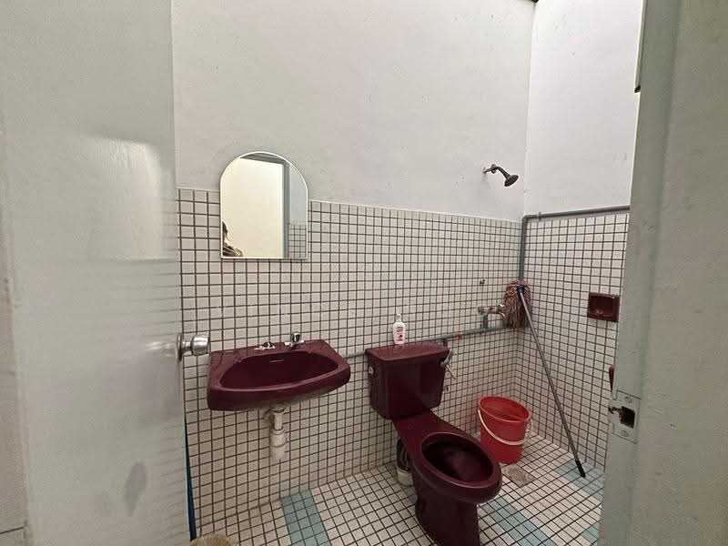 2-storey Terraced House for Sale in Taman Sri Putri (Skudai) - Vince Soo - Bathroom - PropertyGuru.com.my