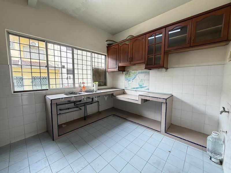 2-storey Terraced House for Rent in Taman Bukit Rawang Jaya (Rawang) - Danny Wong - Kitchen - PropertyGuru.com.my